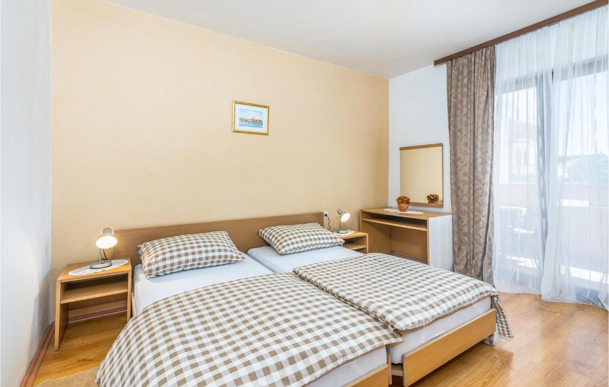 Gorgeous Apartment In Krk With Wifi Đảo Krk Ngoại thất bức ảnh