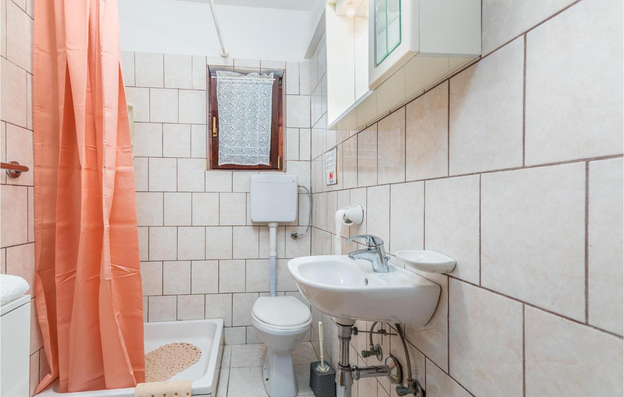 Gorgeous Apartment In Krk With Wifi Đảo Krk Ngoại thất bức ảnh