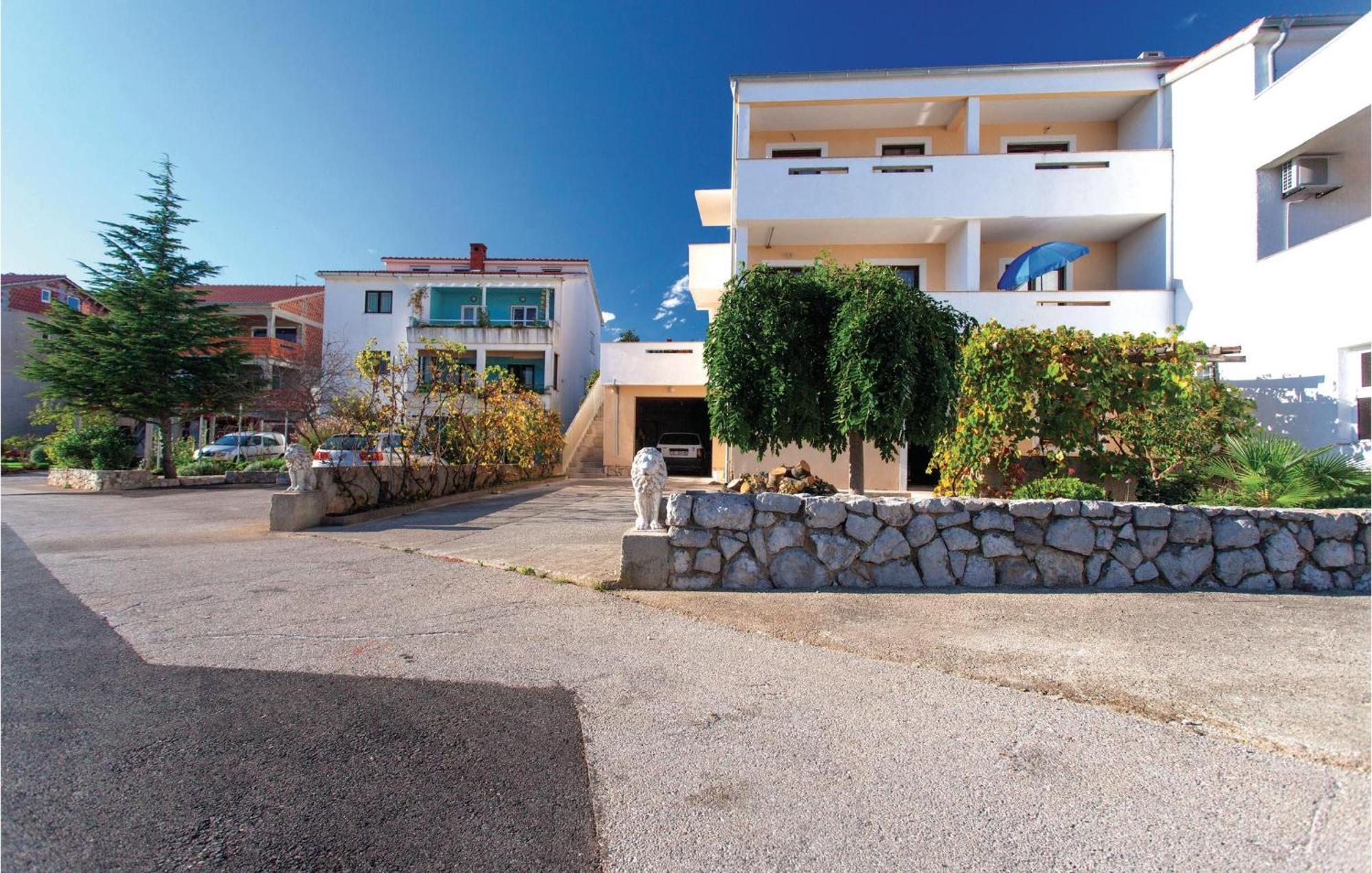Gorgeous Apartment In Krk With Wifi Đảo Krk Ngoại thất bức ảnh